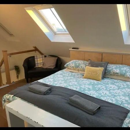 Stans Place Self Catering Cottage 马姆斯伯里 外观 照片