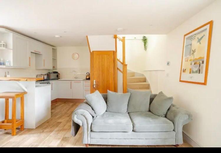 Stans Place Self Catering Cottage 马姆斯伯里 外观 照片