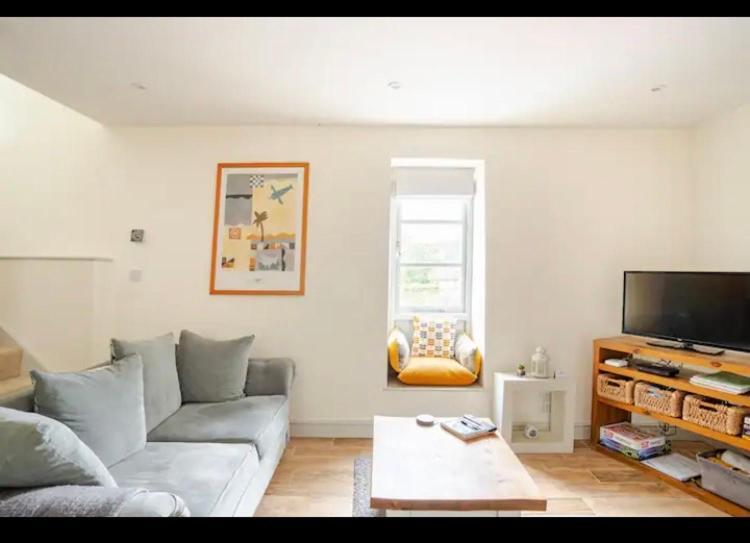 Stans Place Self Catering Cottage 马姆斯伯里 外观 照片